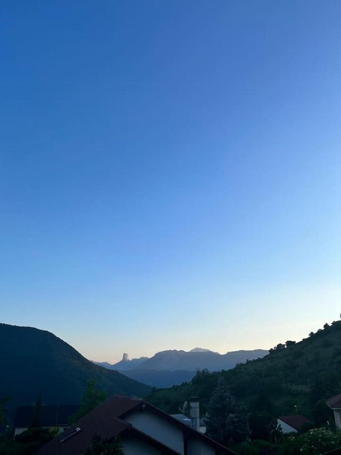 Entre Lacs Et Montagnes La Motte-Saint-Martin Exterior foto